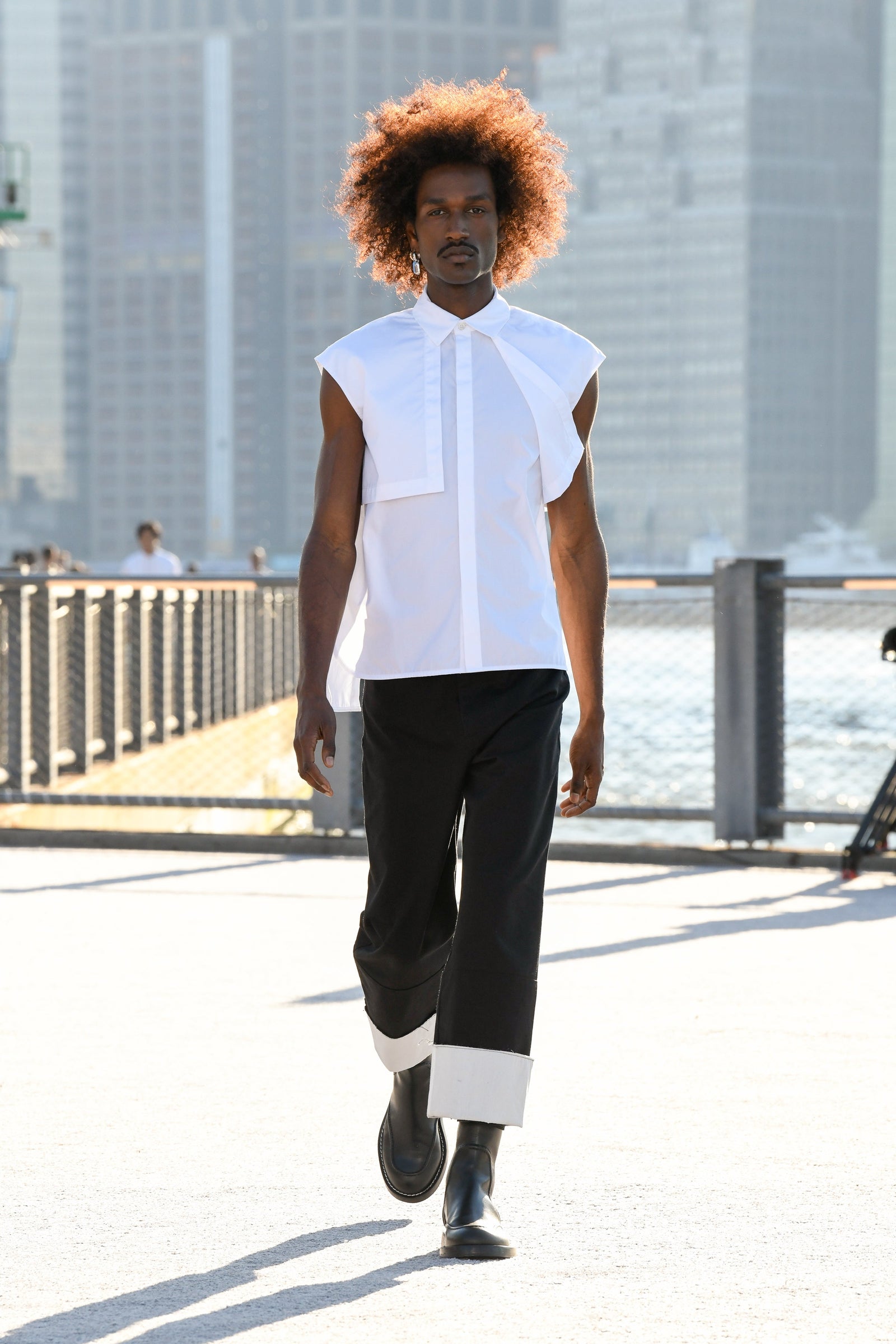 ナラ　nala sleeveless swim shirt　スリーブレス　シャツ Nesli